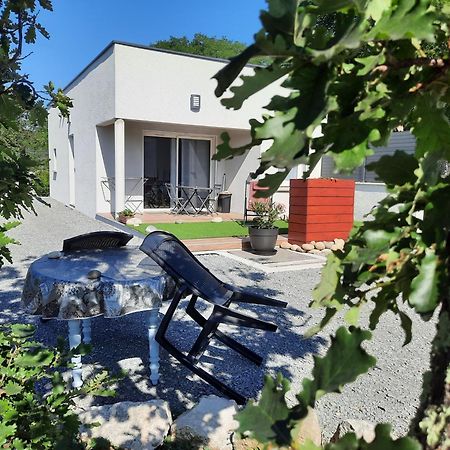 Le Cocon Villa Lussas Exterior photo