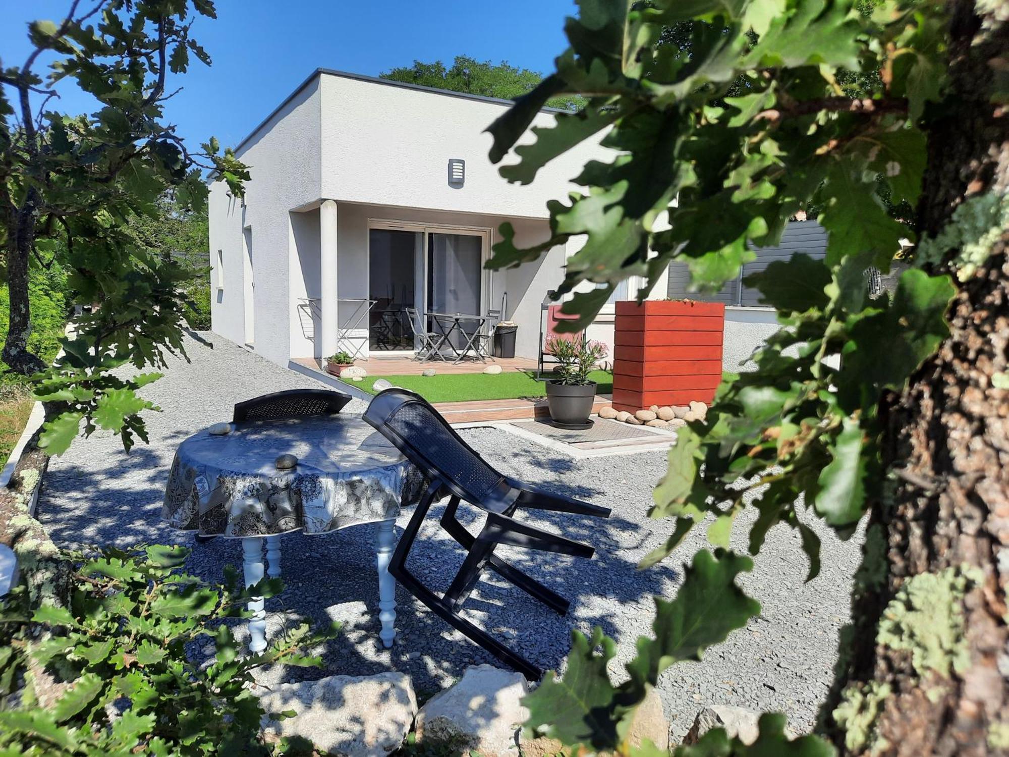 Le Cocon Villa Lussas Exterior photo